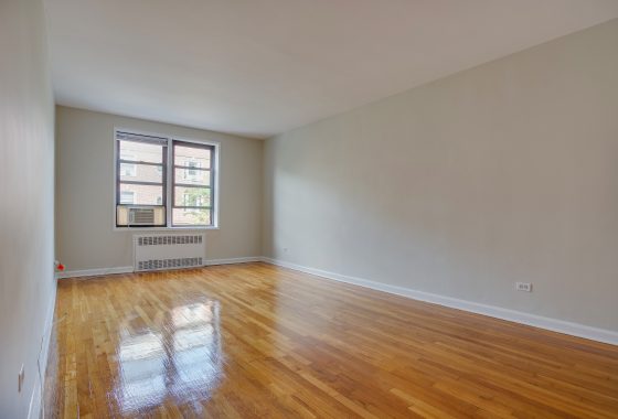 one bedroom co-op in Jackson Heights queens