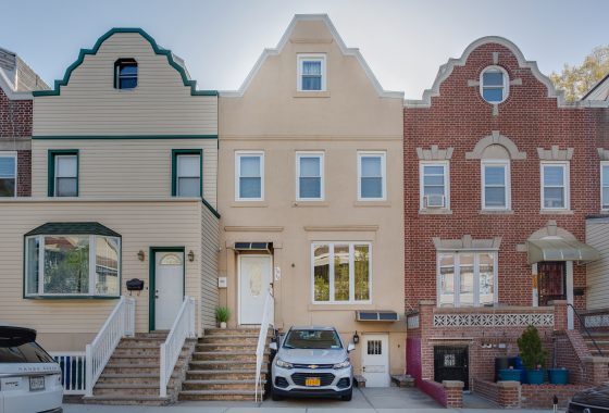 Glendale Home Queens property